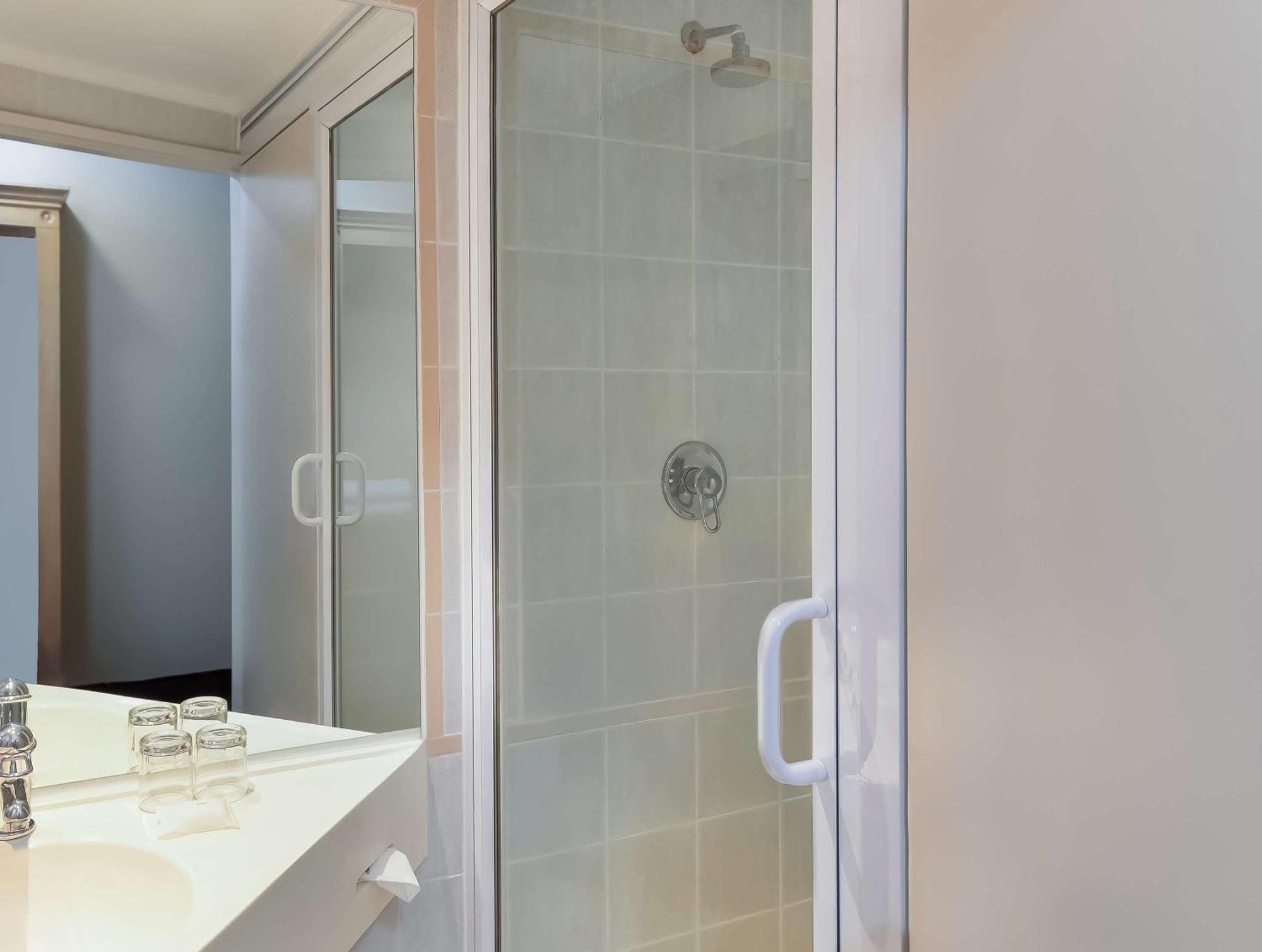 Stayeasy Century 3* Cape Town
